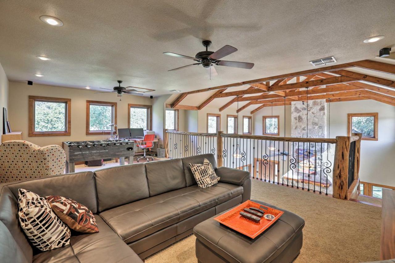 Riverfront Blanco Home With Shaded Porch And Hot Tub Luaran gambar