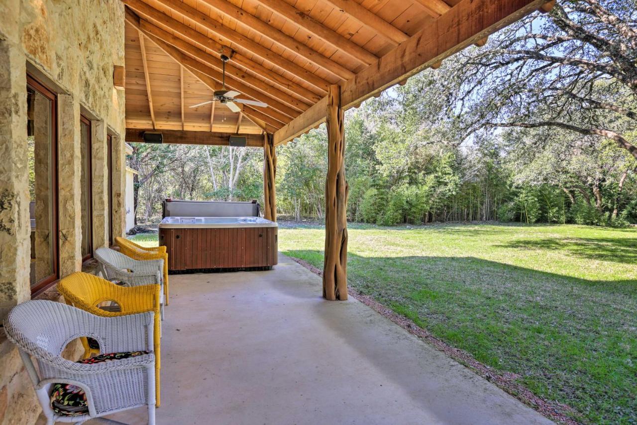 Riverfront Blanco Home With Shaded Porch And Hot Tub Luaran gambar