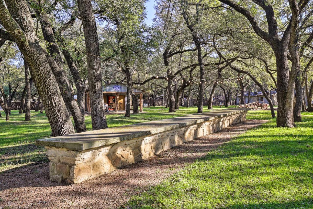 Riverfront Blanco Home With Shaded Porch And Hot Tub Luaran gambar